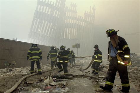 World Trade Center: A Gripping Portrait of Humanity Amidst Tragedy and Resilience!